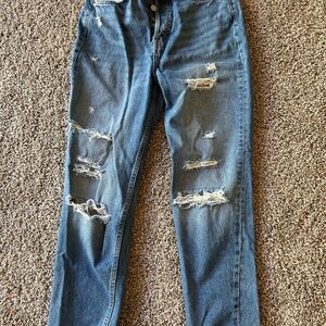 Divided ripped jeans